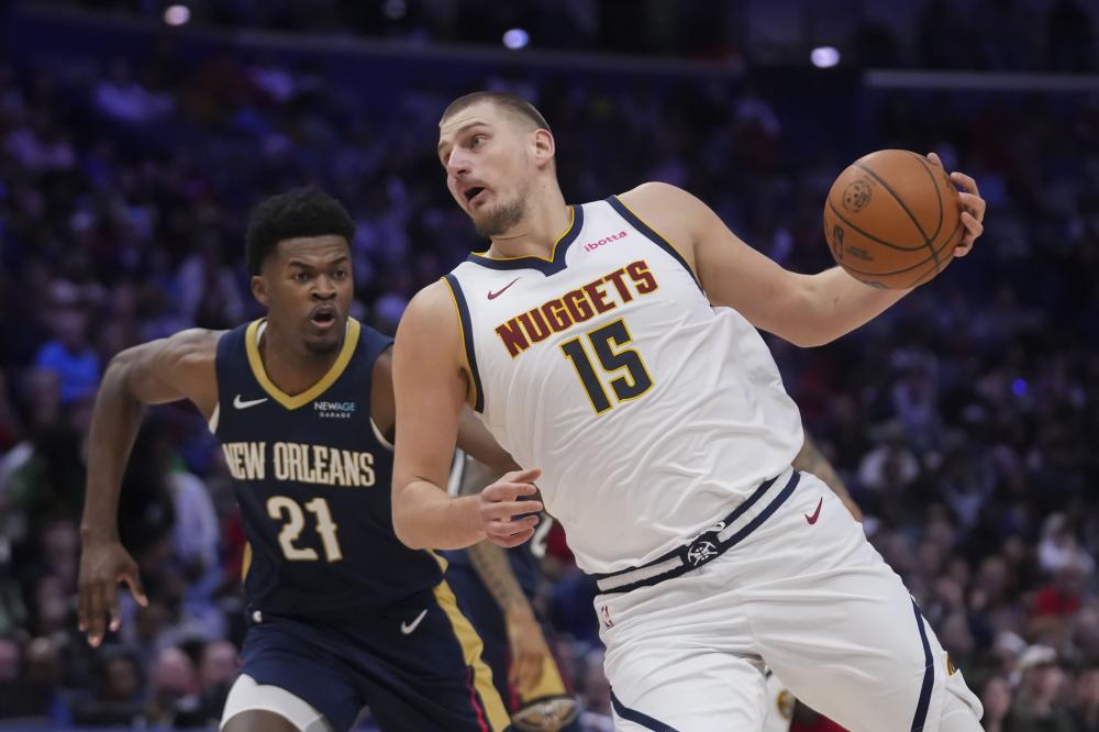 更是场上综 更是场上综