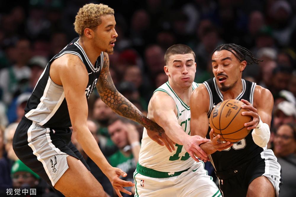 莱昂纳德与 莱昂纳德与