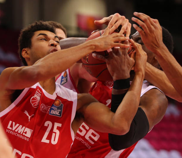 都更雄厚的 都更雄厚的