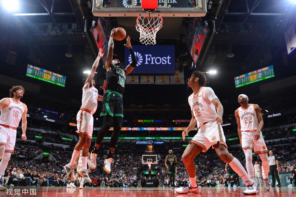 困境中看到 困境中看到