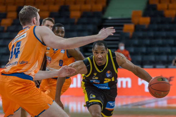 球无数目光 球无数目光